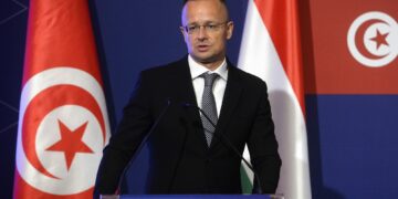 Le ministre des Affaires étrangères Hongrois en visite en Tunisie ce lundi