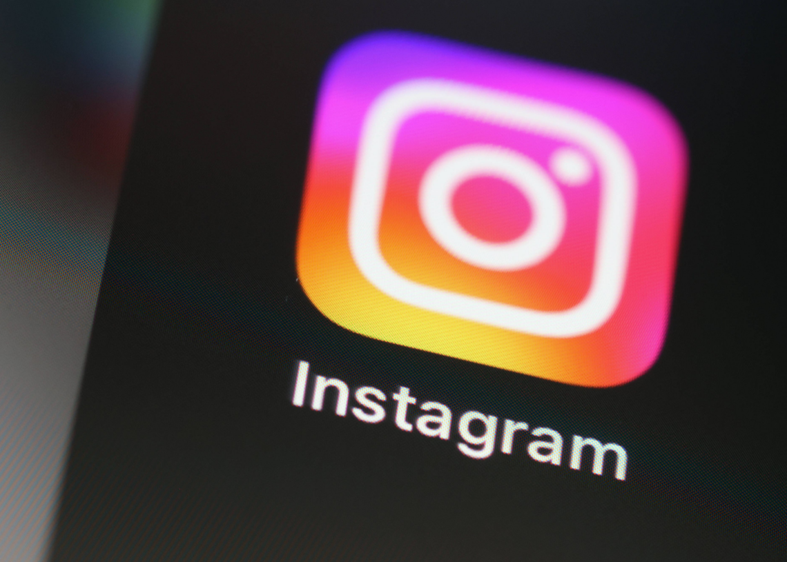 Instagram: nouvelles mesures pour protéger les mineurs du chantage aux photos intimes