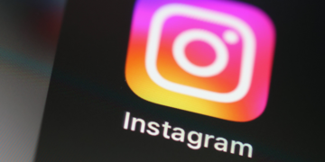 Instagram: nouvelles mesures pour protéger les mineurs du chantage aux photos intimes
