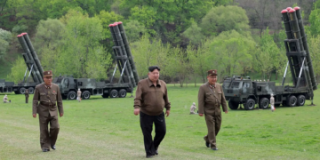 Corée du Nord: Kim a supervisé une première simulation de « déclenchement nucléaire »
