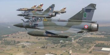 Armement: La France autorise les Emirats à céder 30 Mirage 2000-9E au Maroc