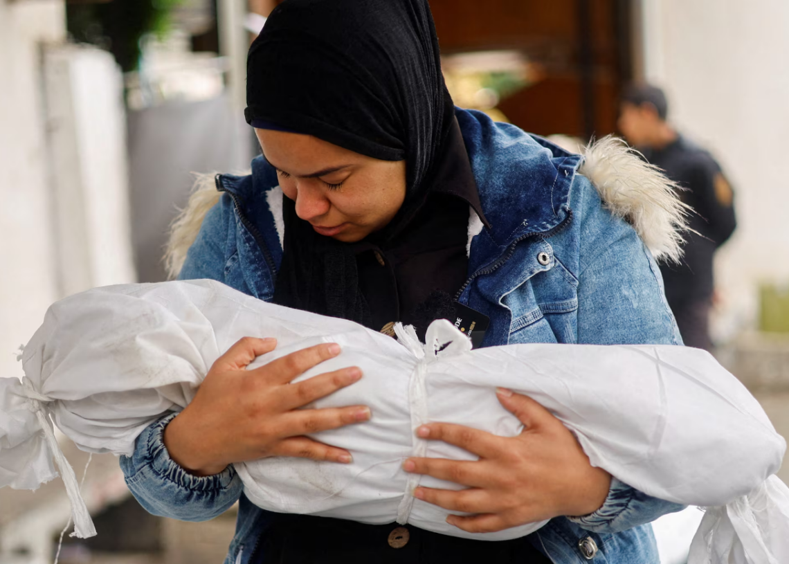 Selon une estimation de l’ONU, entre 56 % et 60 % des personnes tuées à Gaza sont des femmes et des enfants