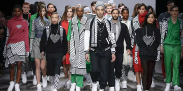 « La résistance ne se démode pas »: Aziz Bekkaoui, le styliste qui fait défiler la cause palestinienne