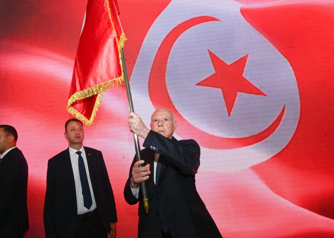 Drapeau tunisien couvert: 9 personnes accusées de complot contre la sûreté de l’Etat