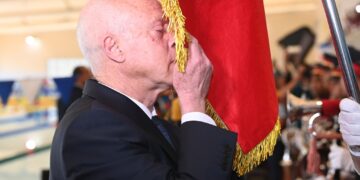 Drapeau tunisien couvert: Le président de la Fédération de natation placé en détention