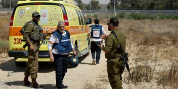 Gaza: Le Hamas lance une salve de roquettes sur Karem Shalom, trois soldats israéliens tués 