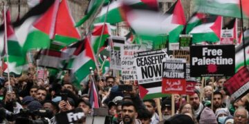 Royaume-Uni : un policier inculpé pour avoir diffusé une image en soutien au Hamas