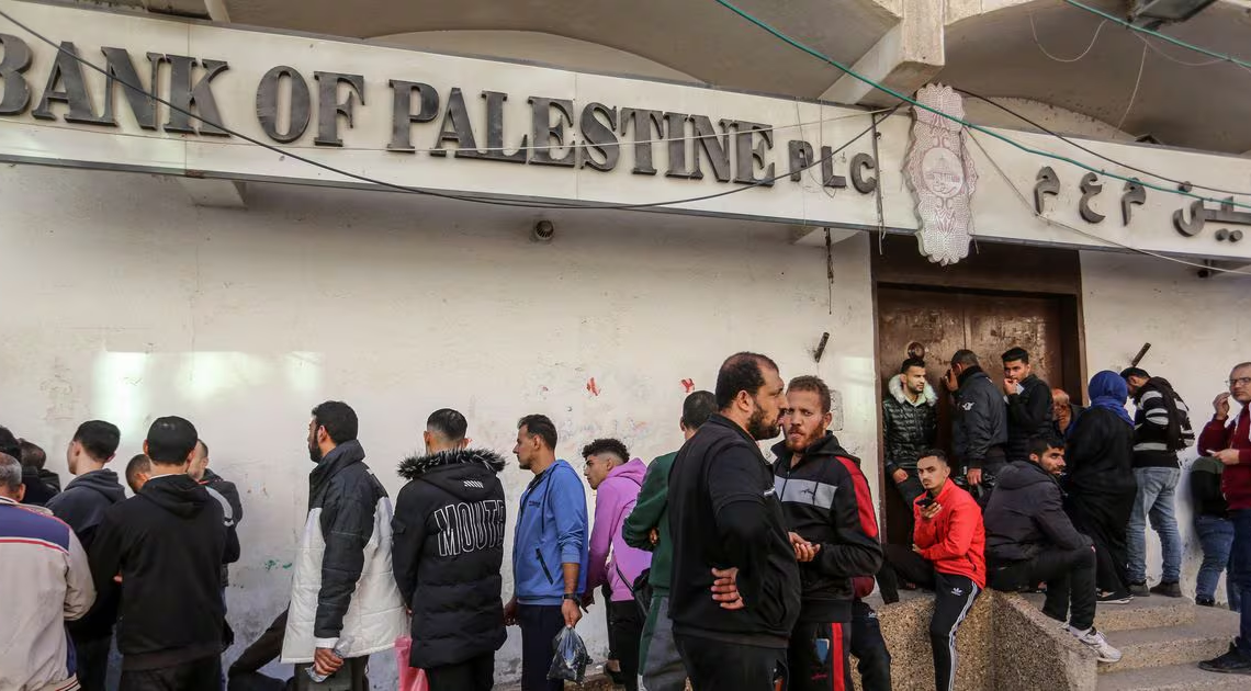 Washington craint une «crise humanitaire» si Israël isole les banques palestiniennes