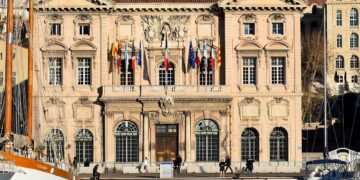 A Marseille, les lumières de l’hôtel de ville seront éteintes « en mémoire de toutes les victimes civiles de Gaza »