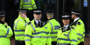 Royaume-Uni: Un policier britannique condamné pour avoir partagé des images en soutien au Hamas