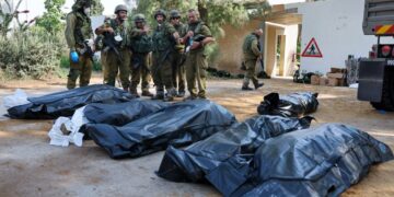 L’armée israélienne annonce la mort de huit soldats dans le sud de la bande de Gaza