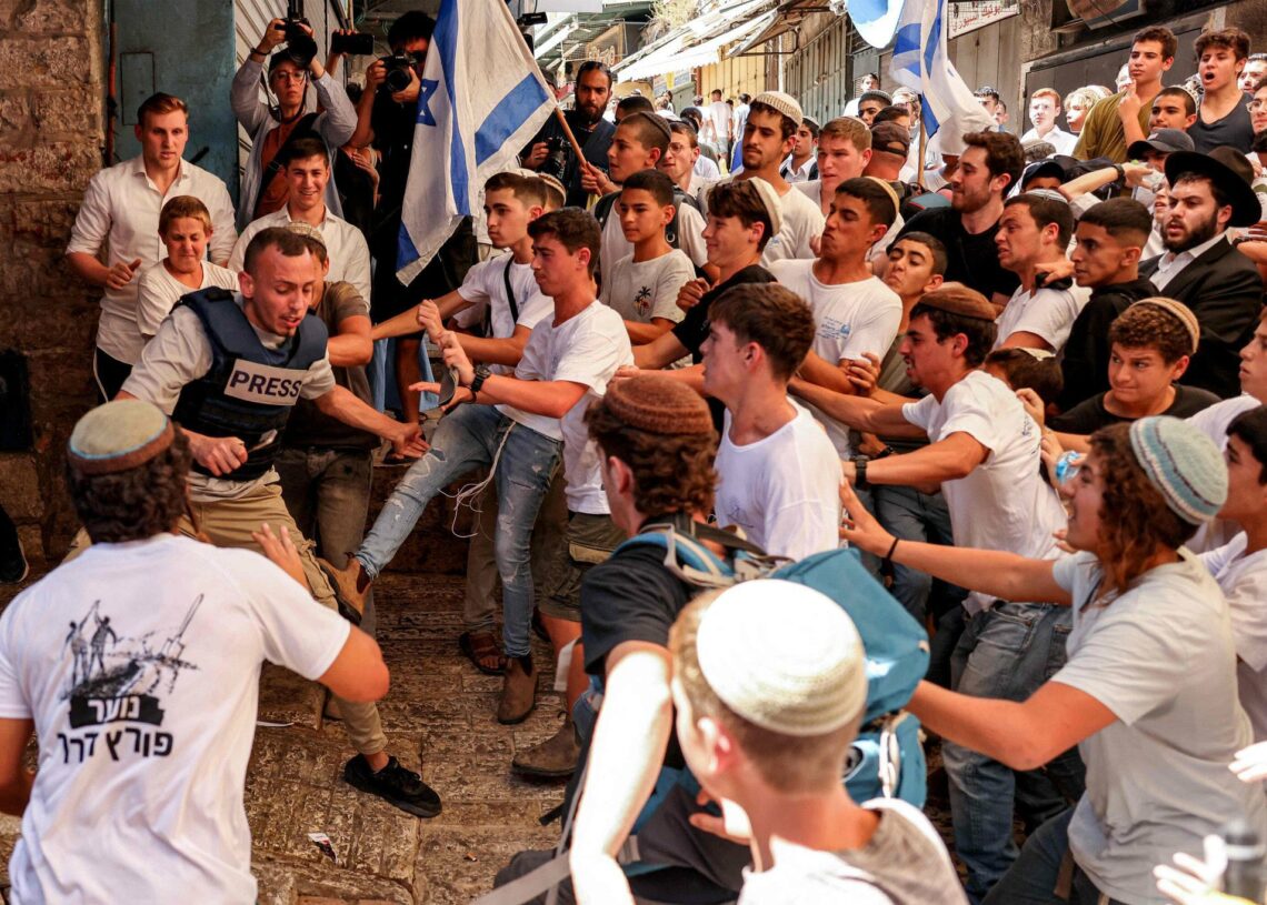 Marche des drapeaux: des colons israéliens agressent des Palestiniens à Jérusalem-Est