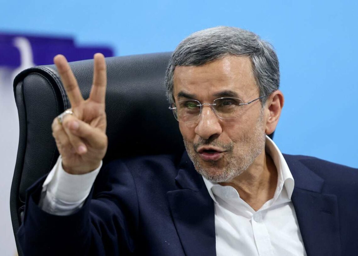 Iran: L&rsquo;ancien président Mahmoud Ahmadinejad est candidat à la présidentielle