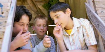 Bien avant l&rsquo;adolescence…L&rsquo;âge moyen de la première cigarette se situe aux alentours de 7 ans en Tunisie