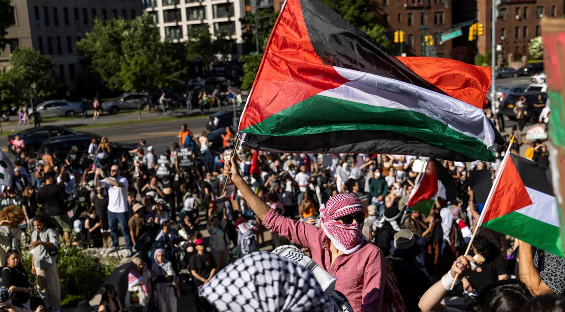 Etats-Unis: 22 arrestations à New York après l’irruption de militants propalestiniens au Brooklyn Museum