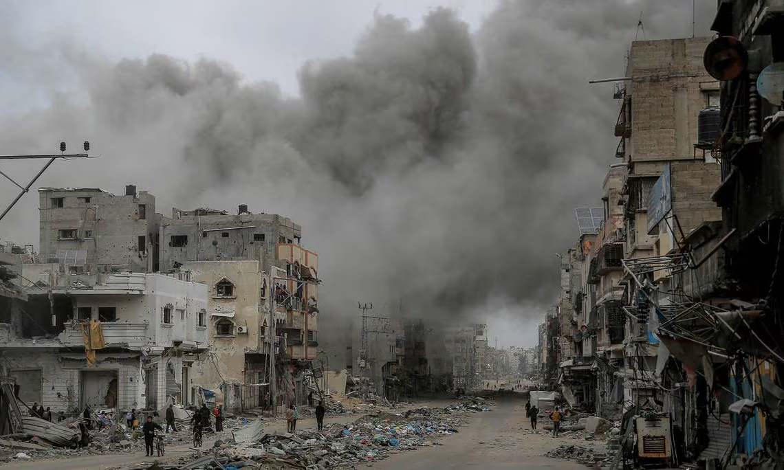 Des combats et des bombardements dans le sud de la bande de Gaza