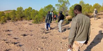 « 60% des migrants clandestins subsahariens entrent en Tunisie par la frontière terrestre avec l’Algérie et 23% via la Libye »  selon le FTDES