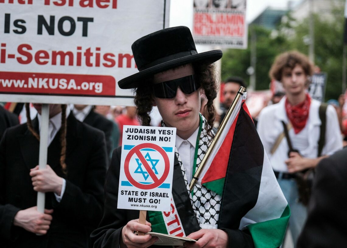 Des milliers de manifestants anti-Netanyahu avant son discours