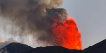Italie : L’Etna en éruption, vols suspendus à l’aéroport de Catane