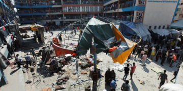Au moins 15 morts dans une nouvelle frappe israélienne sur une école abritant des déplacés à Gaza