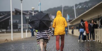 Insolite: Agacé par le mauvais temps, un maire en France publie un arrêté contre la pluie