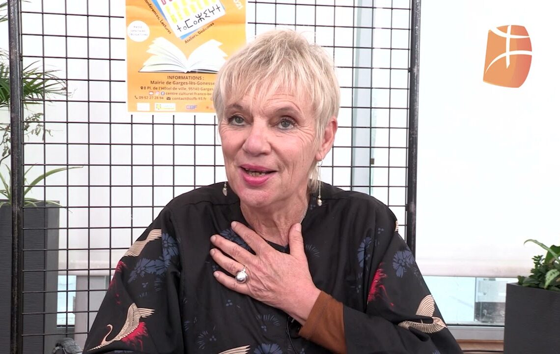 En pleine présentation de son livre à Bejaïa, l’auteure Dominique Martre, est arrêtée par la police algérienne