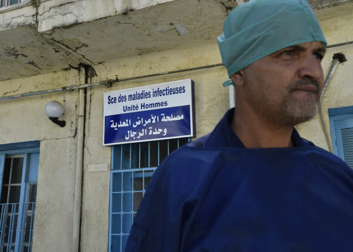 Pour stopper le départ de ses médecins, l’Algérie gèle l’authentification de leurs diplômes