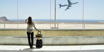 Arab Barometer: 71% des 18-29 ans envisagent de quitter la Tunisie pour l&rsquo;Europe