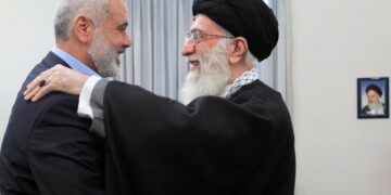 Iran: Ali Khamenei aurait donné l&rsquo;ordre d&rsquo;attaquer Israël