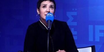 Pour l&rsquo;affaire « Hayla leblad »,  l&rsquo;avocate Sonia Dahmani  » prend huit mois de prison ferme