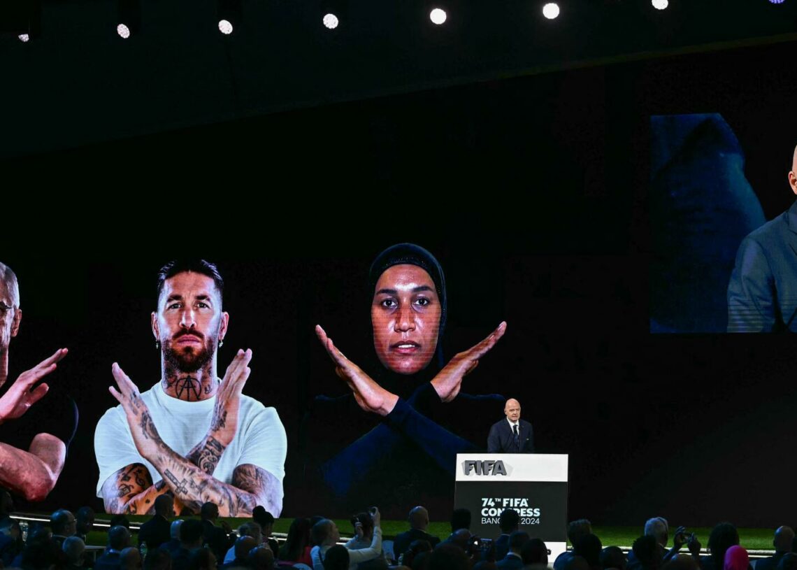 Football : Les joueurs pourront désormais signaler par un simple geste une attaque raciste