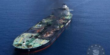 Deux navires touchés dans des attaques au large du Yémen