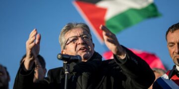 France: Jean-Luc Mélenchon appelle à « mettre des drapeaux palestiniens partout » dans les universités à partir du 8 octobre