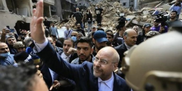Le chef du Parlement d&rsquo;Iran se rend sur le site d&rsquo;une frappe israélienne meurtrière à Beyrouth