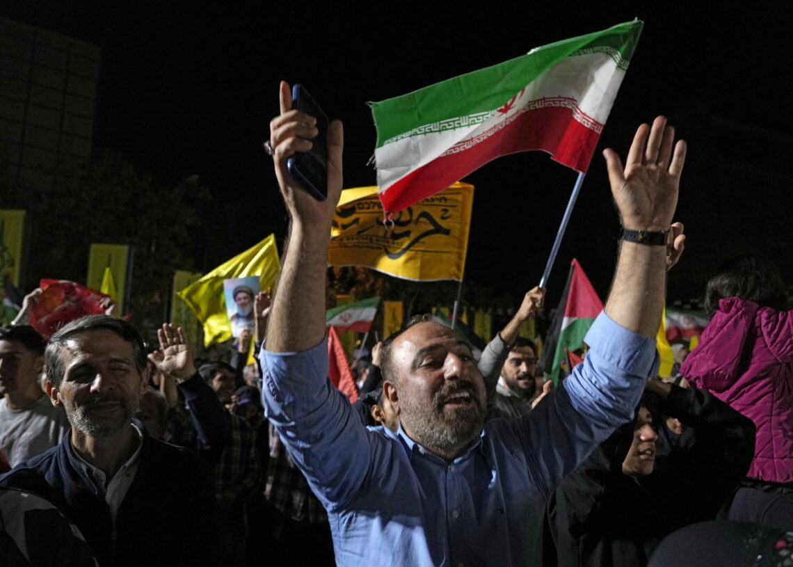 L’Iran confirme avoir lancé 200 missiles contre Israël