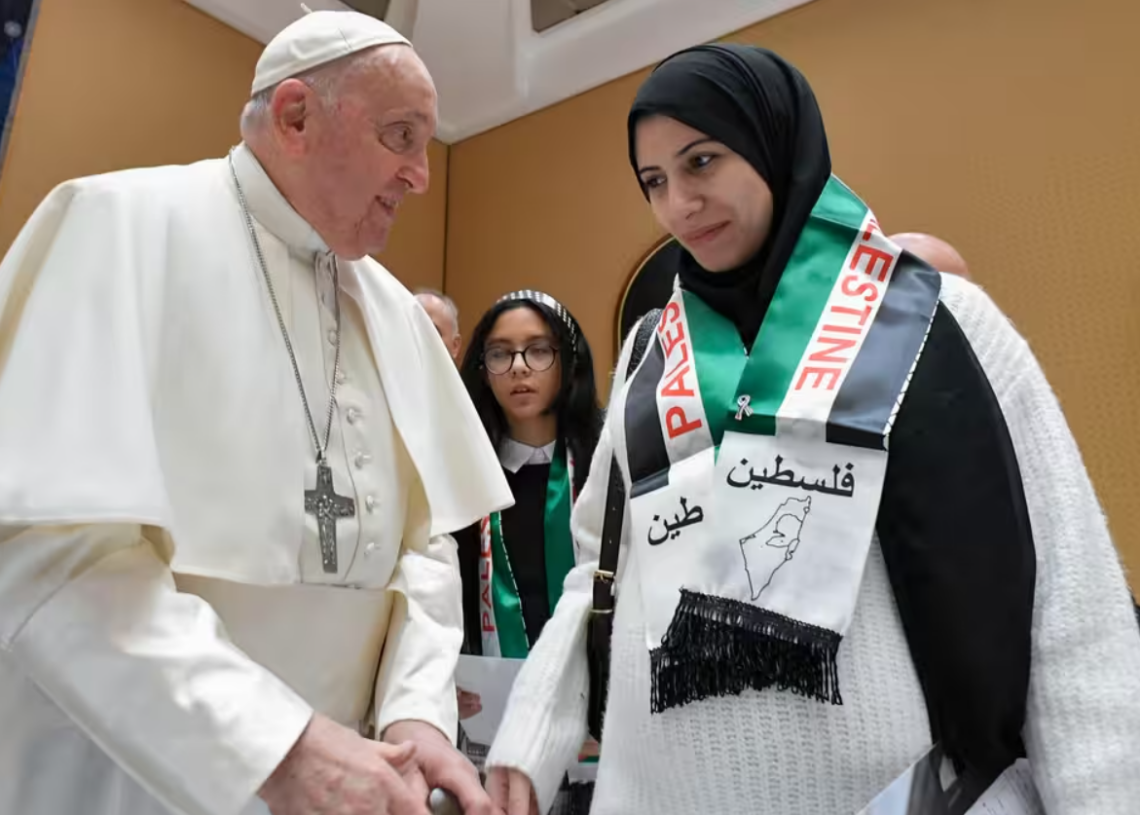 Gaza: Le pape François appelle à l&rsquo;ouverture d&rsquo;une enquête pour déterminer si un génocide est en cours