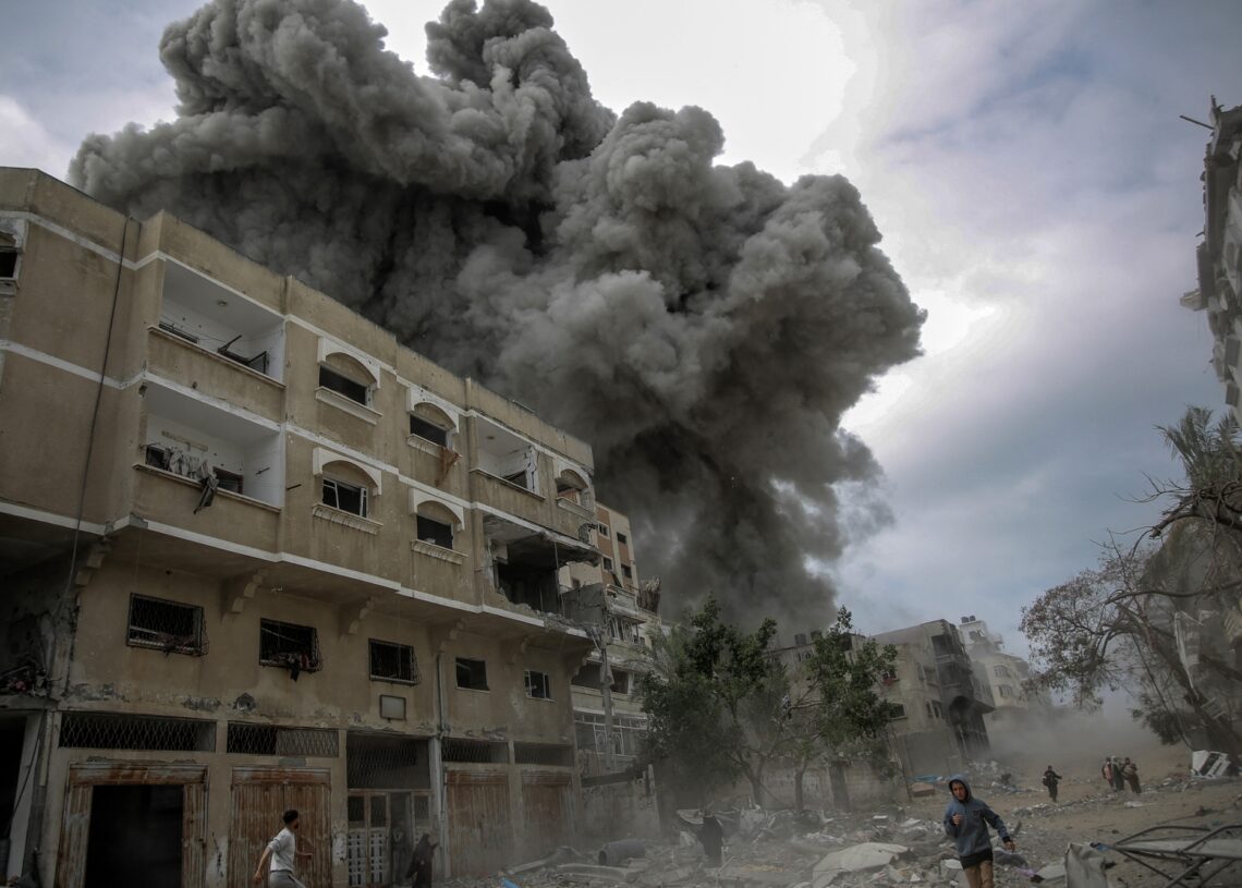 Gaza: Au moins 18 personnes tuées dans des frappes israéliennes qui ont visé une école