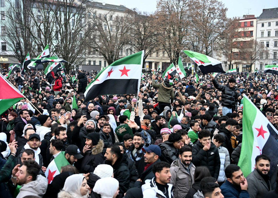 Europe: Des milliers de Syriens célèbrent la chute de Bachar Al-Assad