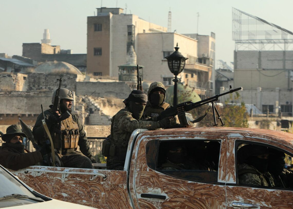 « Damas vous attend »: Les rebelles disent avoir «commencé à encercler la capitale» syrienne