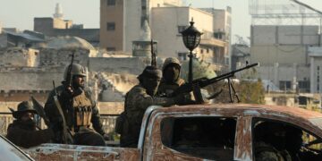 « Damas vous attend »: Les rebelles disent avoir «commencé à encercler la capitale» syrienne