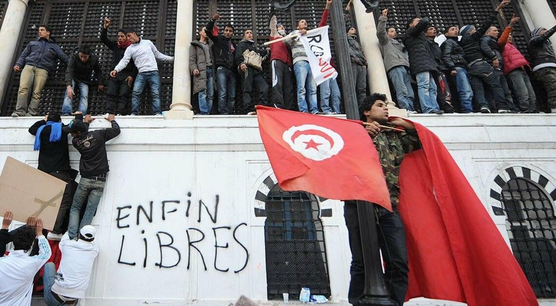 Livre-« La Révolution Tunisienne, une longue œuvre historique » de Mahmoud Ben Romdhane: Une analyse qui engage le débat…