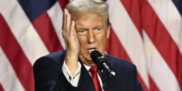 Syrie: Donald Trump affirme que les Etats-Unis ne doivent pas «se mêler» de la situation