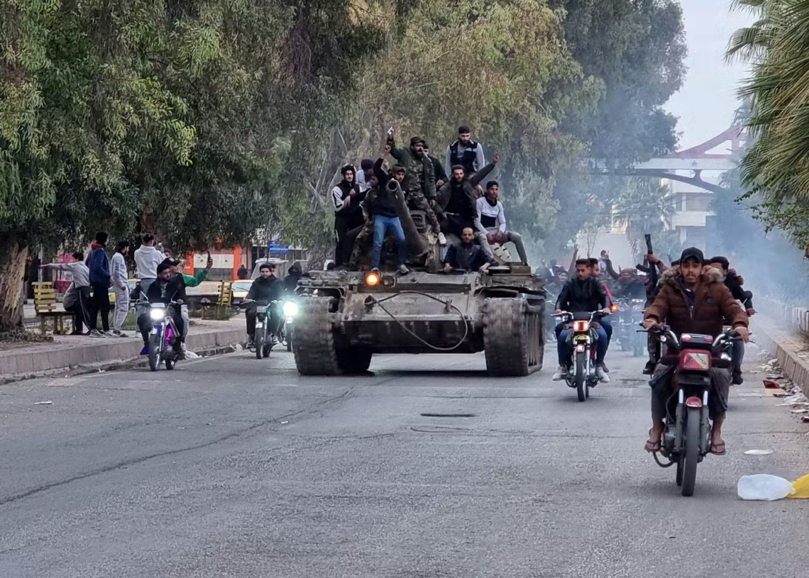 Syrie: L’OSDH affirme que les rebelles sont entrés dans la ville stratégique de Homs, le ministère de la Défense dément