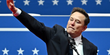 Polémique durant l&rsquo;investiture de Trump: Elon Musk a-t-il fait le salut nazi? (vidéo)