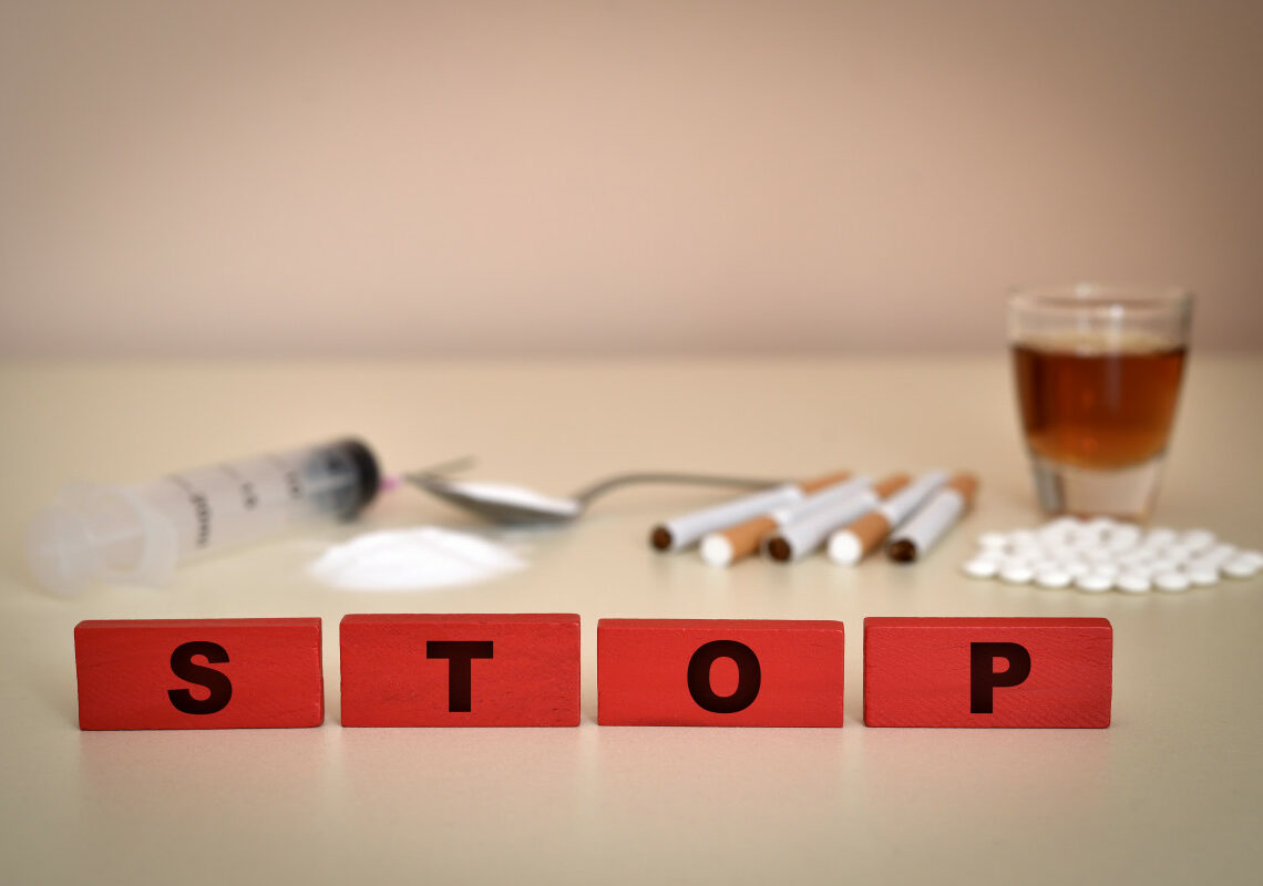 « Il faut tirer la sonnette d’alarme »: Entre 700 000 et un million de Tunisiens sont dépendants aux drogues, selon Ridha Kerouida