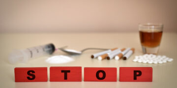 « Il faut tirer la sonnette d’alarme »: Entre 700 000 et un million de Tunisiens sont dépendants aux drogues, selon Ridha Kerouida