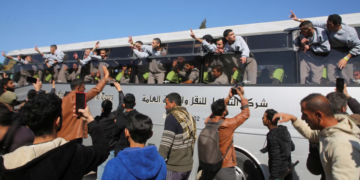 Cessez-le-feu: 183 prisonniers Palestiniens libérés en échange de trois otages Israéliens