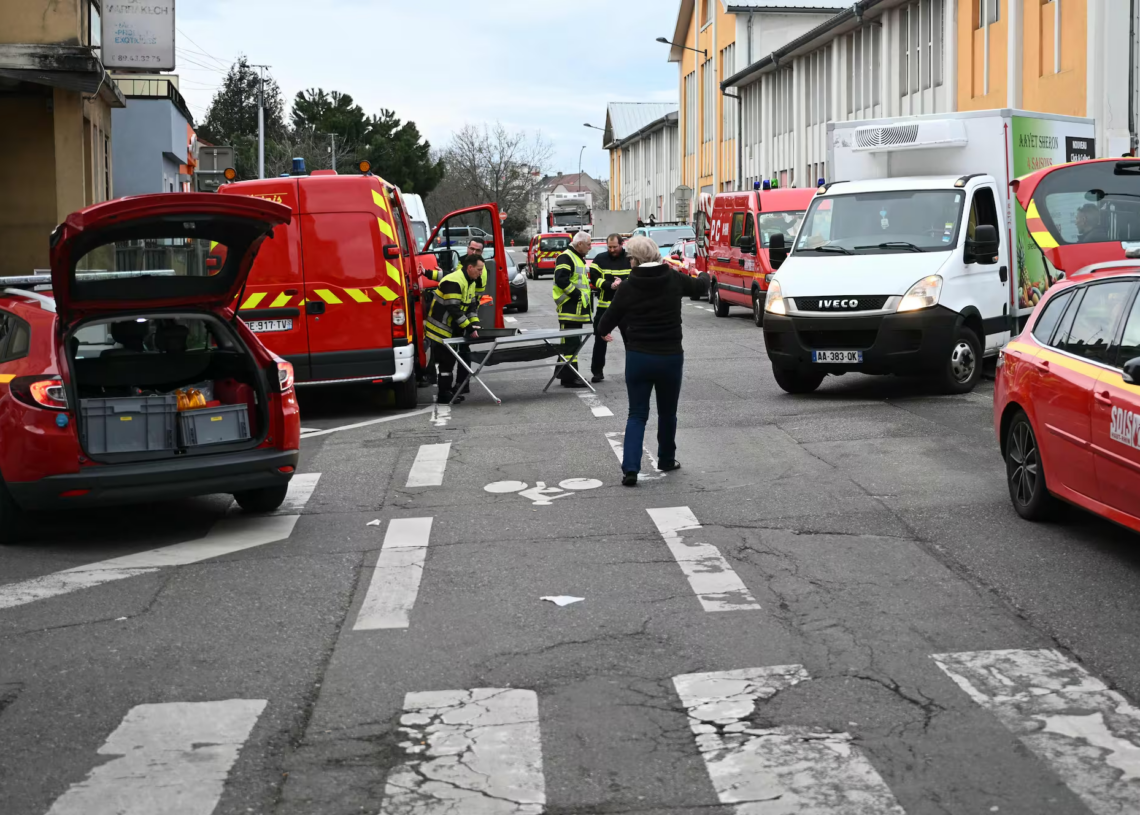 Attentat terroriste en France: Un mort et au moins trois blessés dans une attaque au couteau à Mulhouse