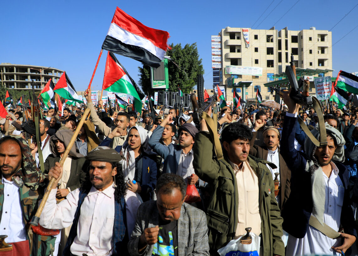 Mer Rouge: Les houthis du Yémen annoncent reprendre leurs attaques contre les bateaux liés à Israël en soutien à Gaza