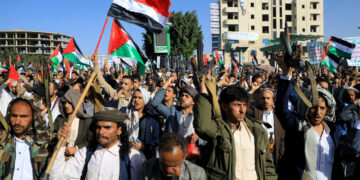 Mer Rouge: Les houthis du Yémen annoncent reprendre leurs attaques contre les bateaux liés à Israël en soutien à Gaza